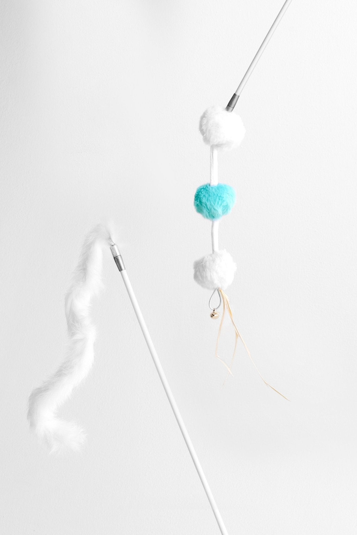 Cat Toy Teaser Wand - Retractable & Fun - Coral Blue